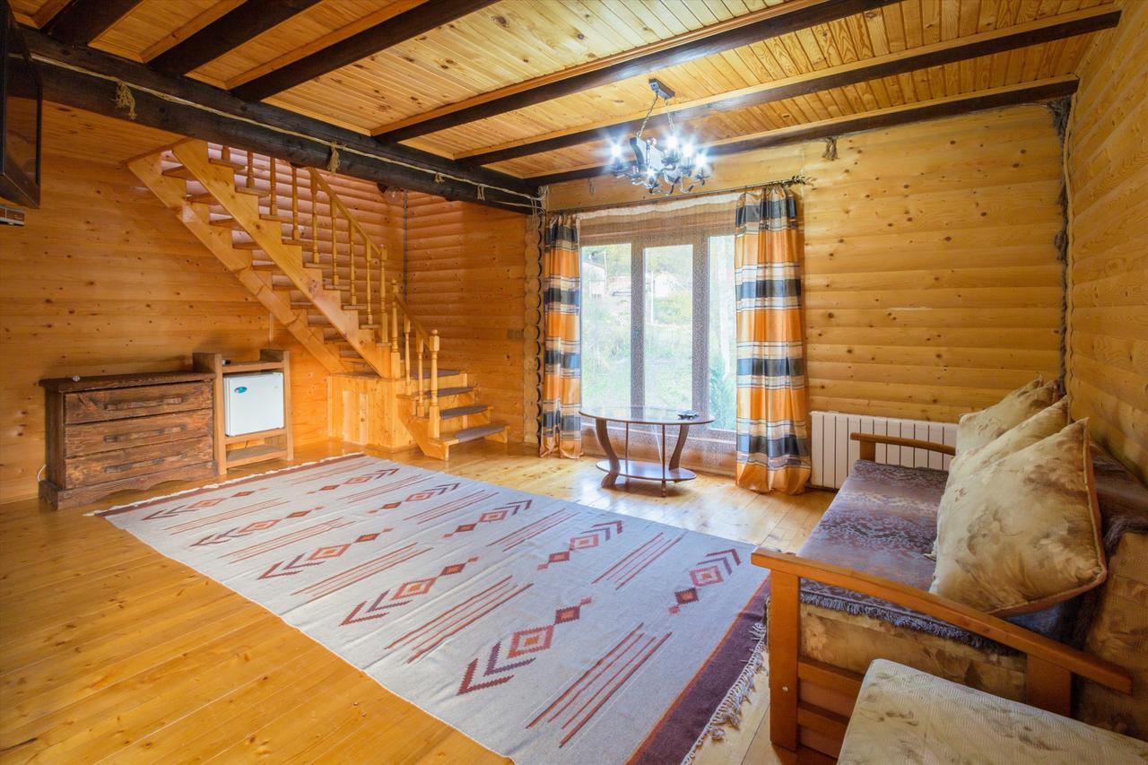 Panska Hata Iaremcea Exterior foto